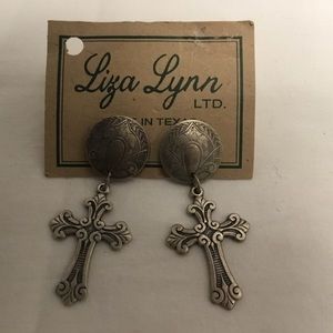 Two Beautiful cosmetic pieces.